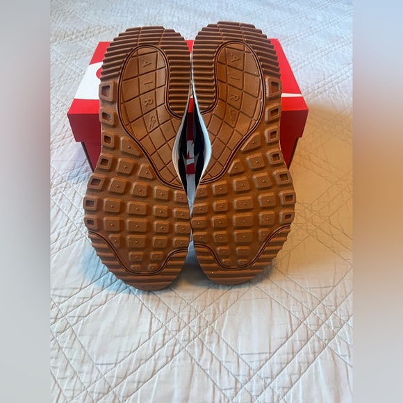 Nike Air Max SYSTM, White/Black/Barely Volt/Vintage Green, size 6Y (NIB) - Picture 5 of 11